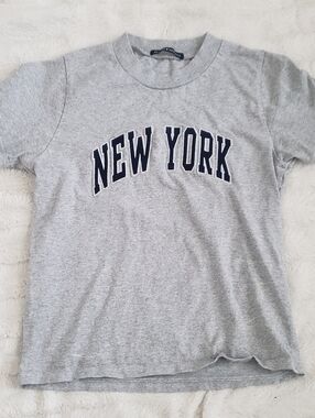 Brandy Melville New York Baby Tee